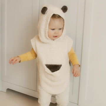 Sören bear cub poncho