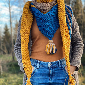 Thuleia Triangle Scarf