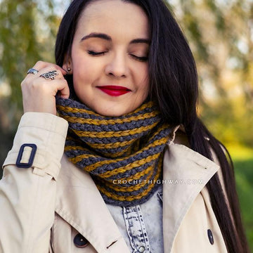 Apricity Cowl