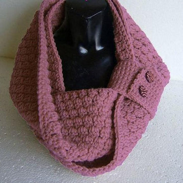 Cluster Stitch Cowl