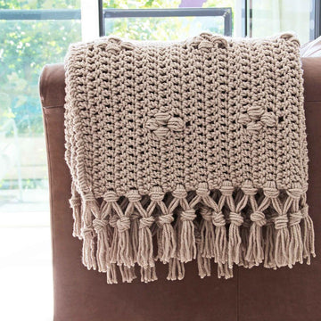 Pebble Stone Throw