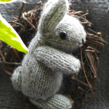 Free bunny rabbit knitting pattern