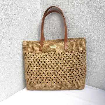 Cheerful raffia bag