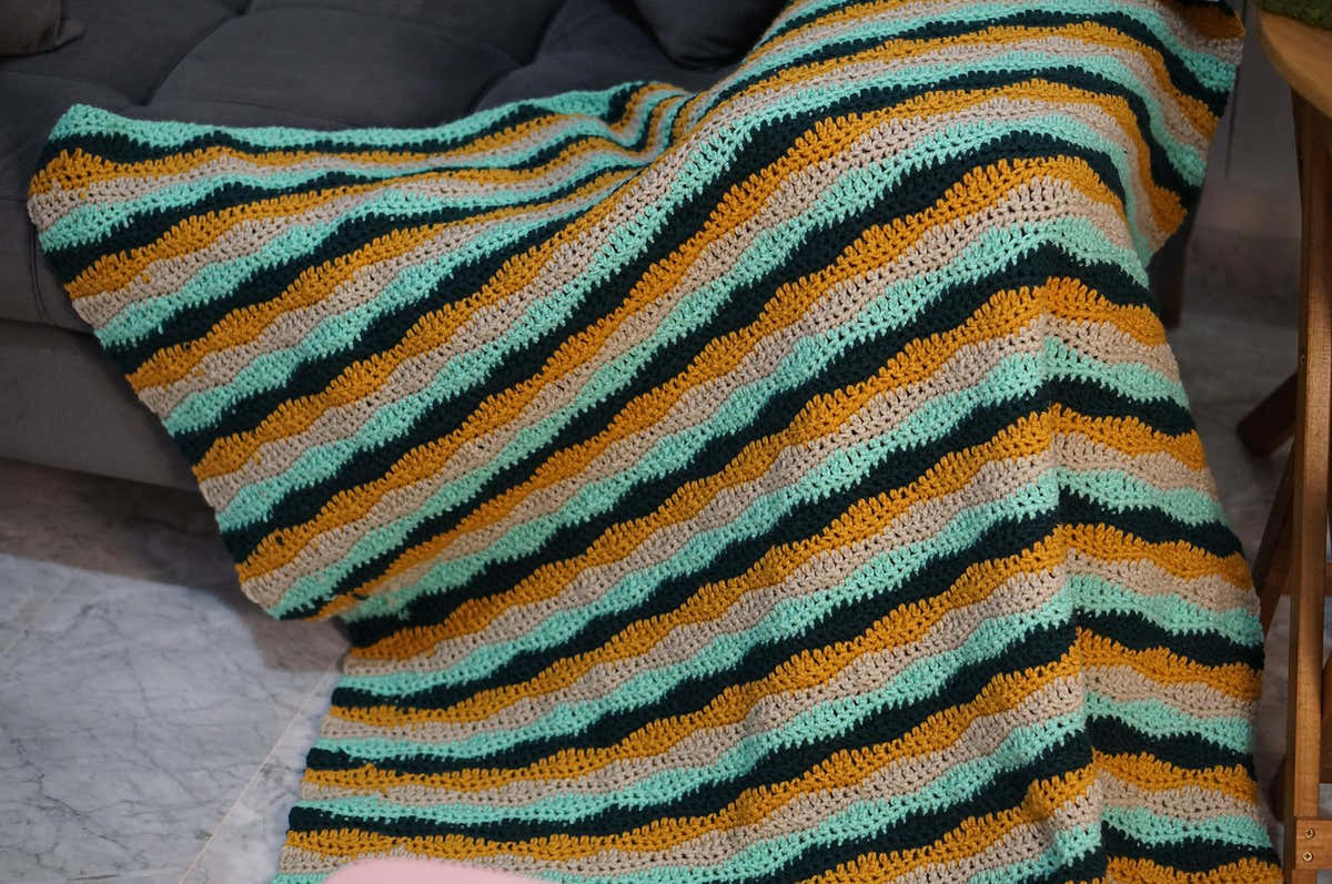 Wave stitch blanket