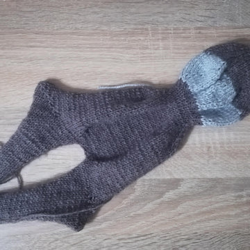 Big Wolf Toy Knitting pattern, knit DIY plush wolf for the tale of the 3 pigs