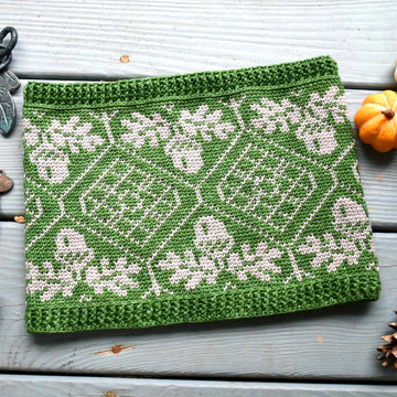 Acorn and Oak Cowl (Crochet)