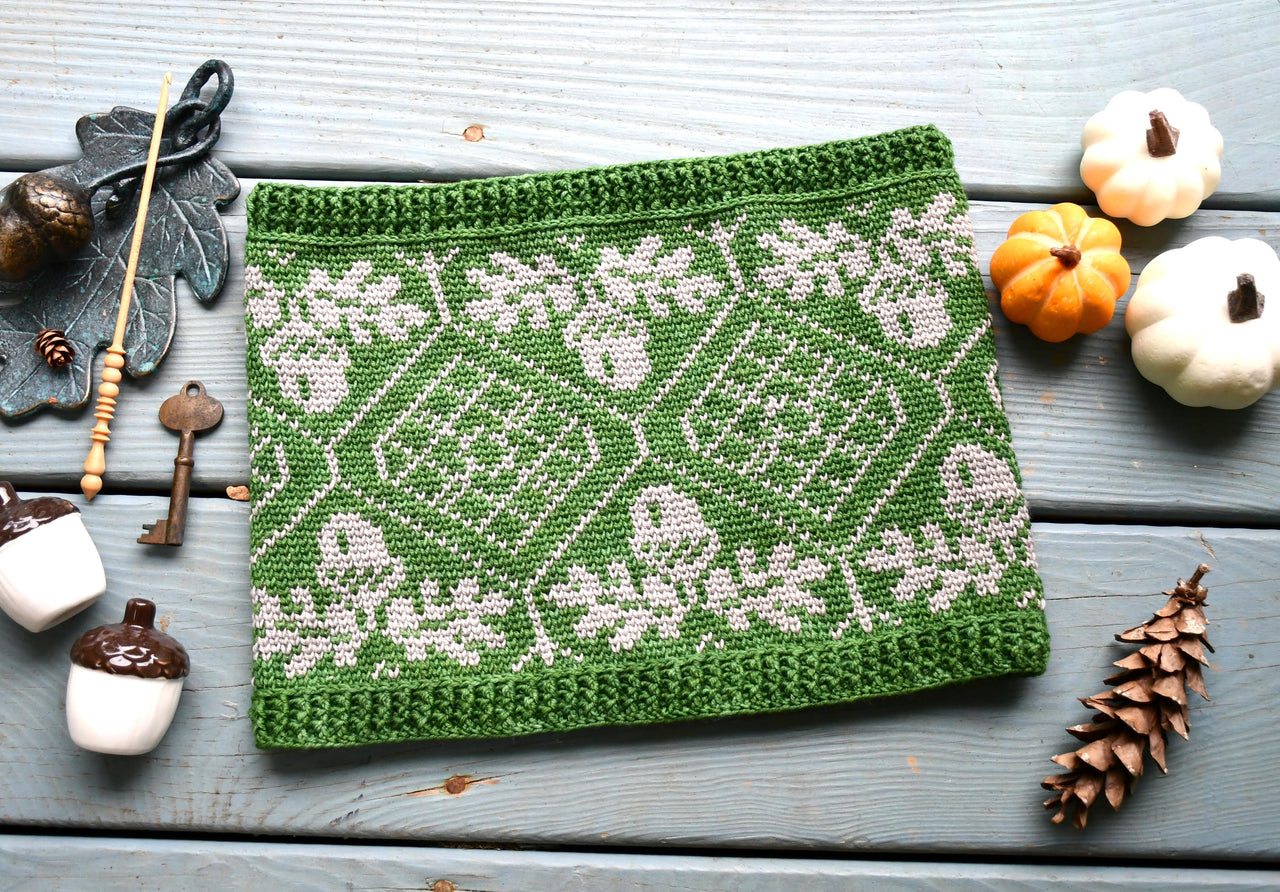 Acorn and Oak Cowl (Crochet)