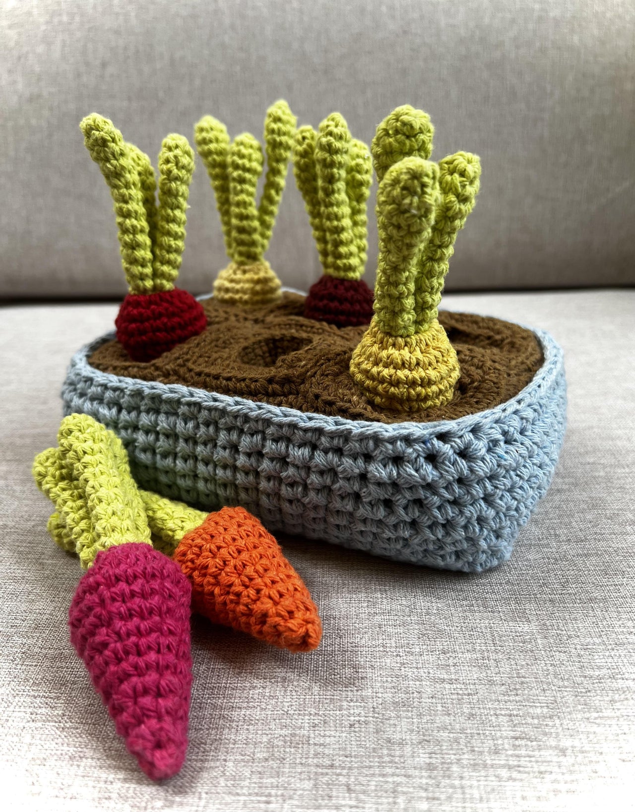 Crochet veggie garden carrots