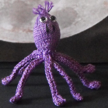 FREE Halloween Spider Family knitting pattern