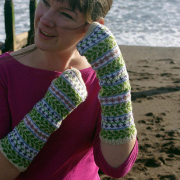 Flora Mitts