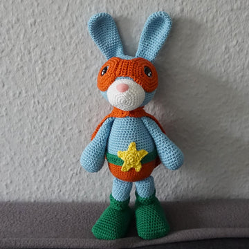 Crochet pattern: Superbunny