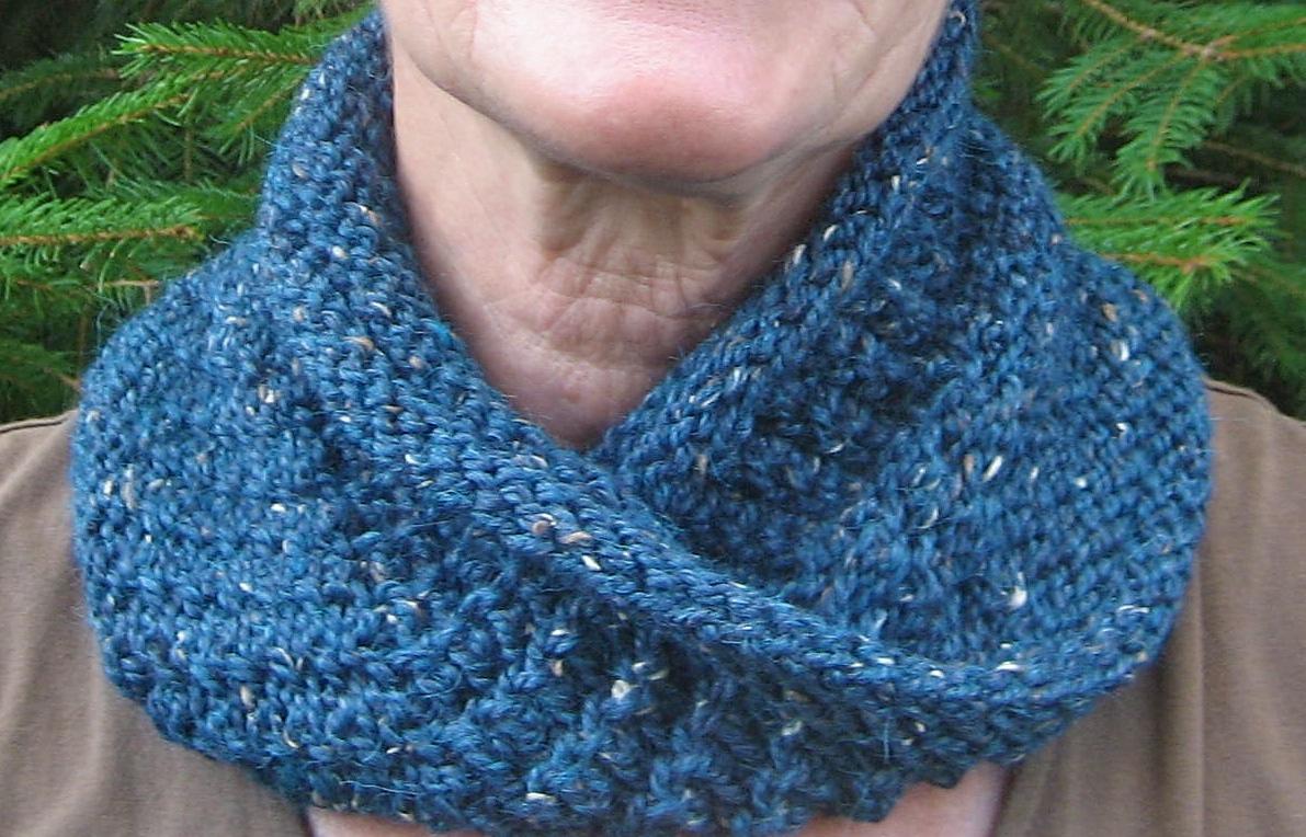 Twist & Turn-The Cowl