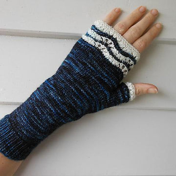 Feathered Mitts