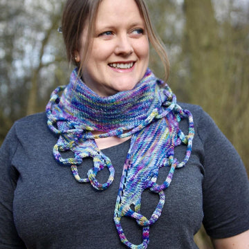 Chain Reaction Shawlette