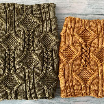 Diamonds and Lace Cowl