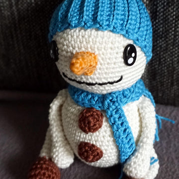 Crochet Pattern for the Snowman Snowy!