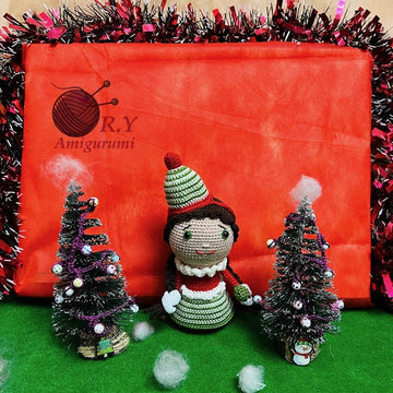 Amigurumi Christmas recycle doll