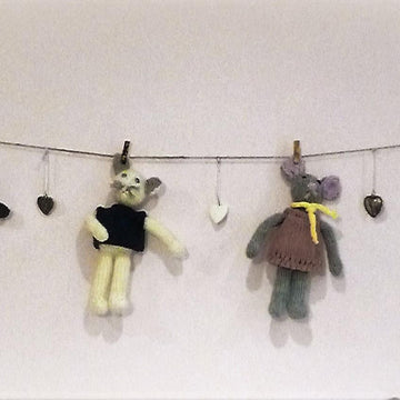 Dolls garland