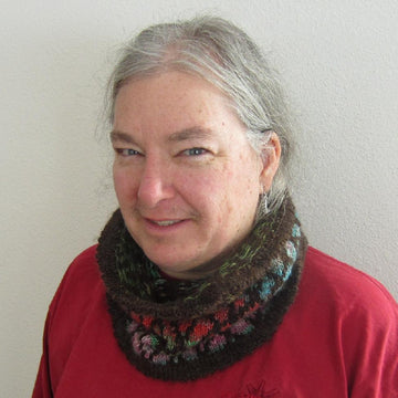 Wavy Grid Cowl