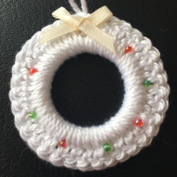 White Wreath Tree Decoration