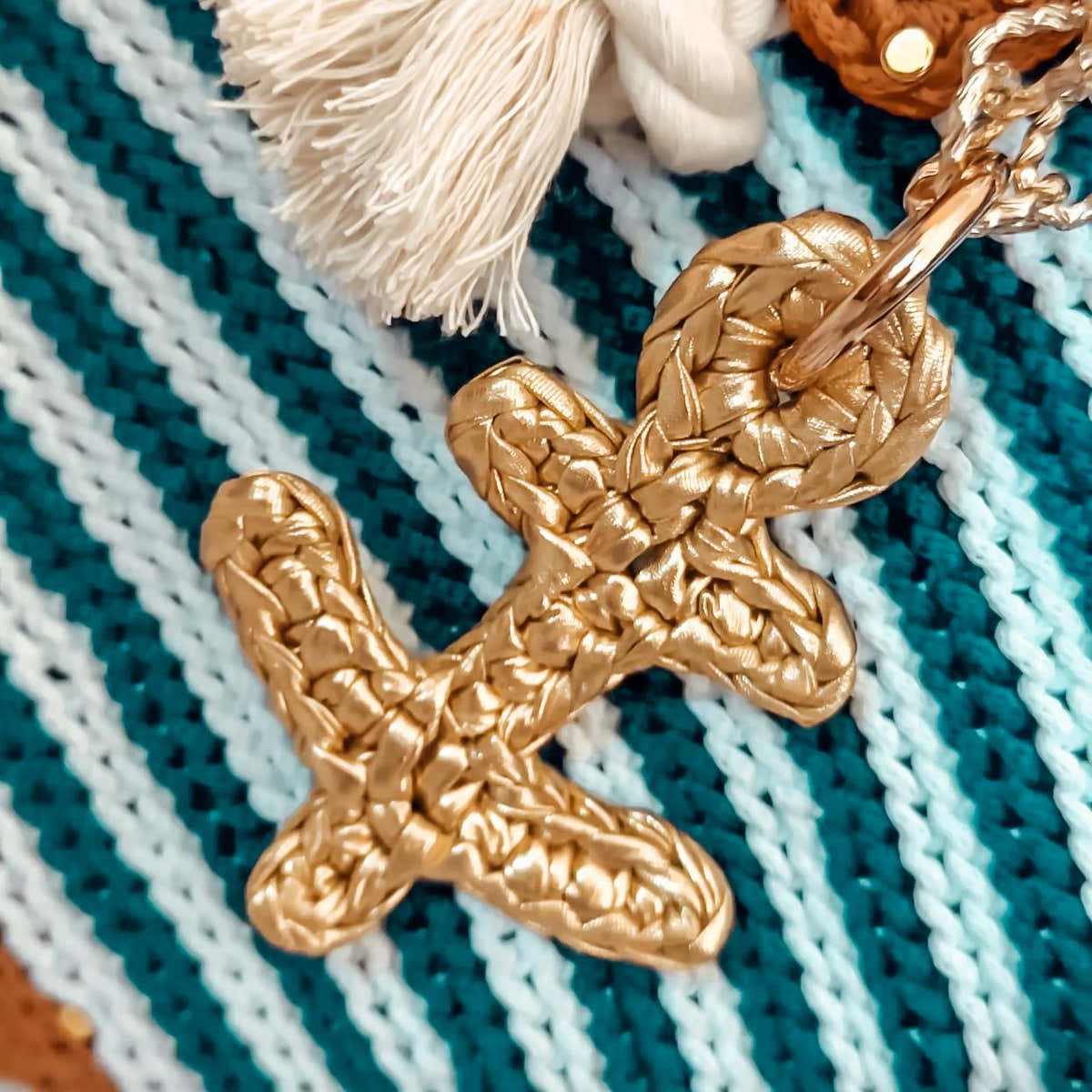 Anchor pendant
