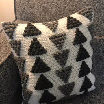 Equilateral two direction triangles cushion cover
