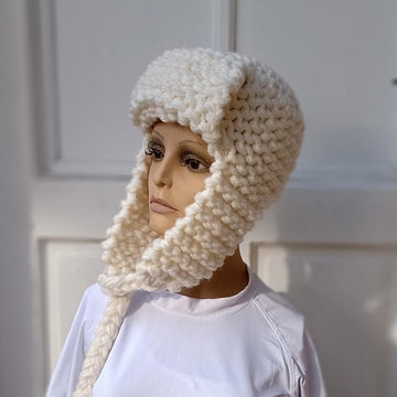 Easy beginner Chunky knit trapper hat