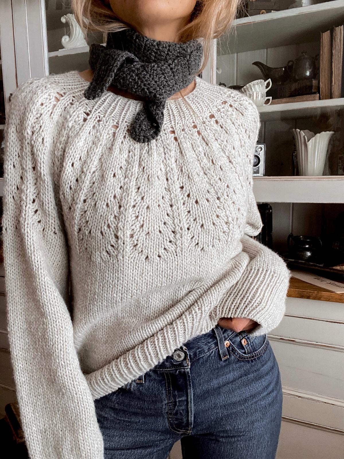 Blushing Pullover