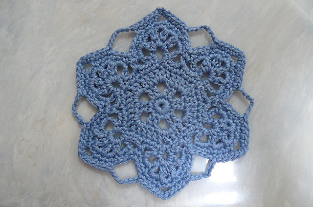100 Snowflakes to Crochet