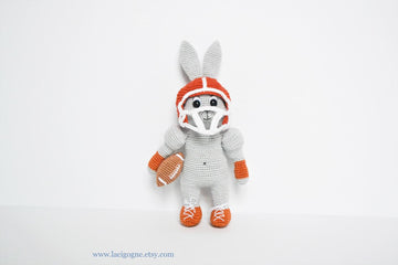 Leo the bunny, American football player
