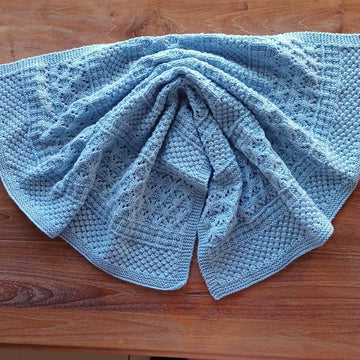 Cozy Honeybee Baby Blanket