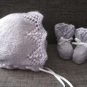 Vivienne Bonnet & Booties Set (DK)