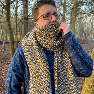 The Graham Tweed Scarf