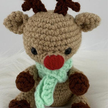 Ray the Reindeer – Reindeer Amigurumi Crochet Pattern – Available in English & Portuguese