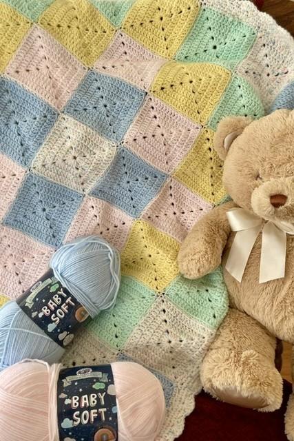 Sweet Baby Soft Granny Baby Blanket – Lion Brand Baby Soft (#3 Weight)