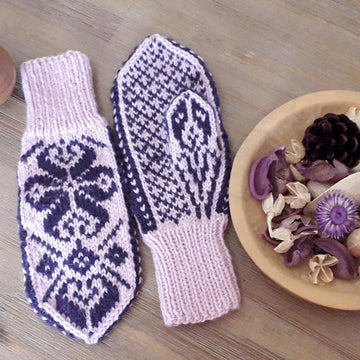 Winter Heart Mittens