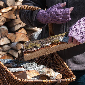 Honeycomb fingerless mittens
