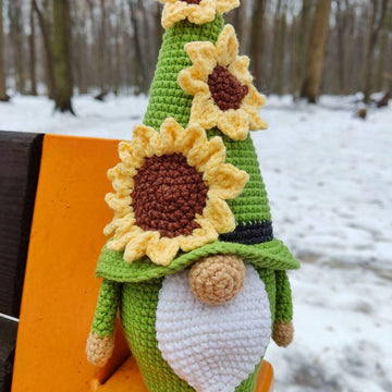 Sunflower gnome