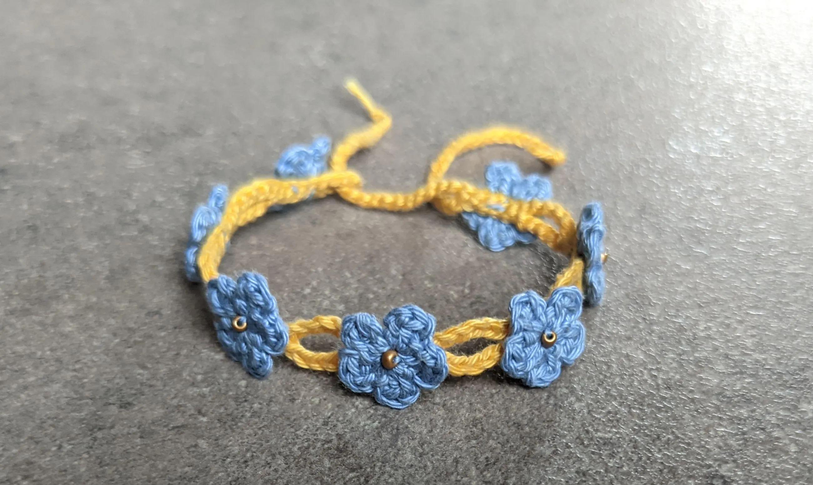 Bracelet Flowers English-US