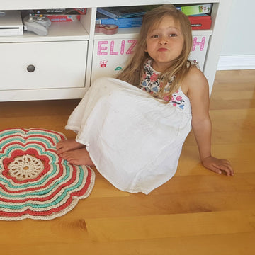 Flower Power bath mat / rug