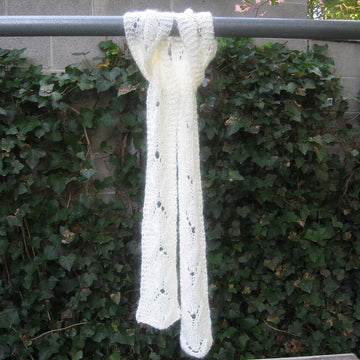 Lacey Diamonds, Scarf