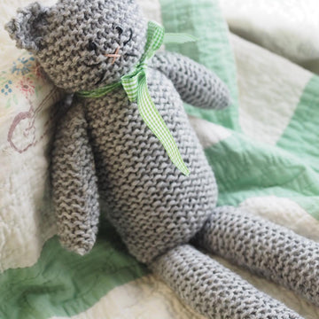 Knitting 101: Itty Bitty Knitty Kitty