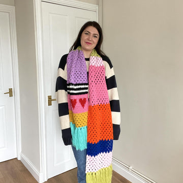 Dopmaine crochet scarf