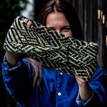 Line art cowl