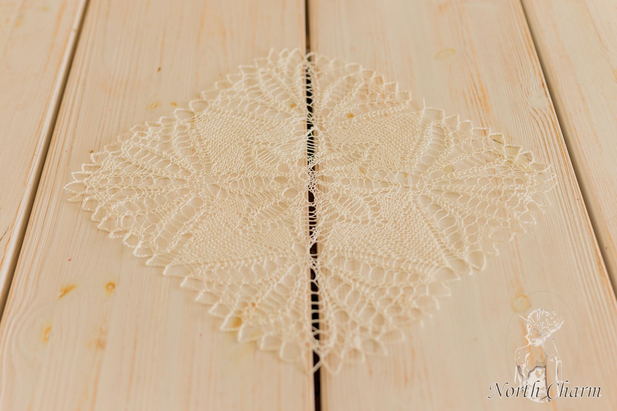 Knitted lace table topper "Cherry"
