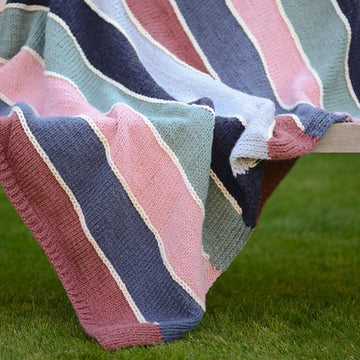 Color Divide Blanket