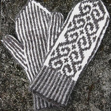 Due North Mittens