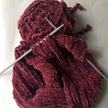 Velvet scarf from chenille yarn with corduroy texture