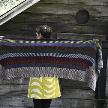 Stepwise shawl