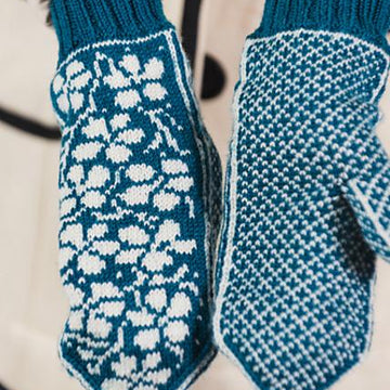Frosted Snowblossom Mittens
